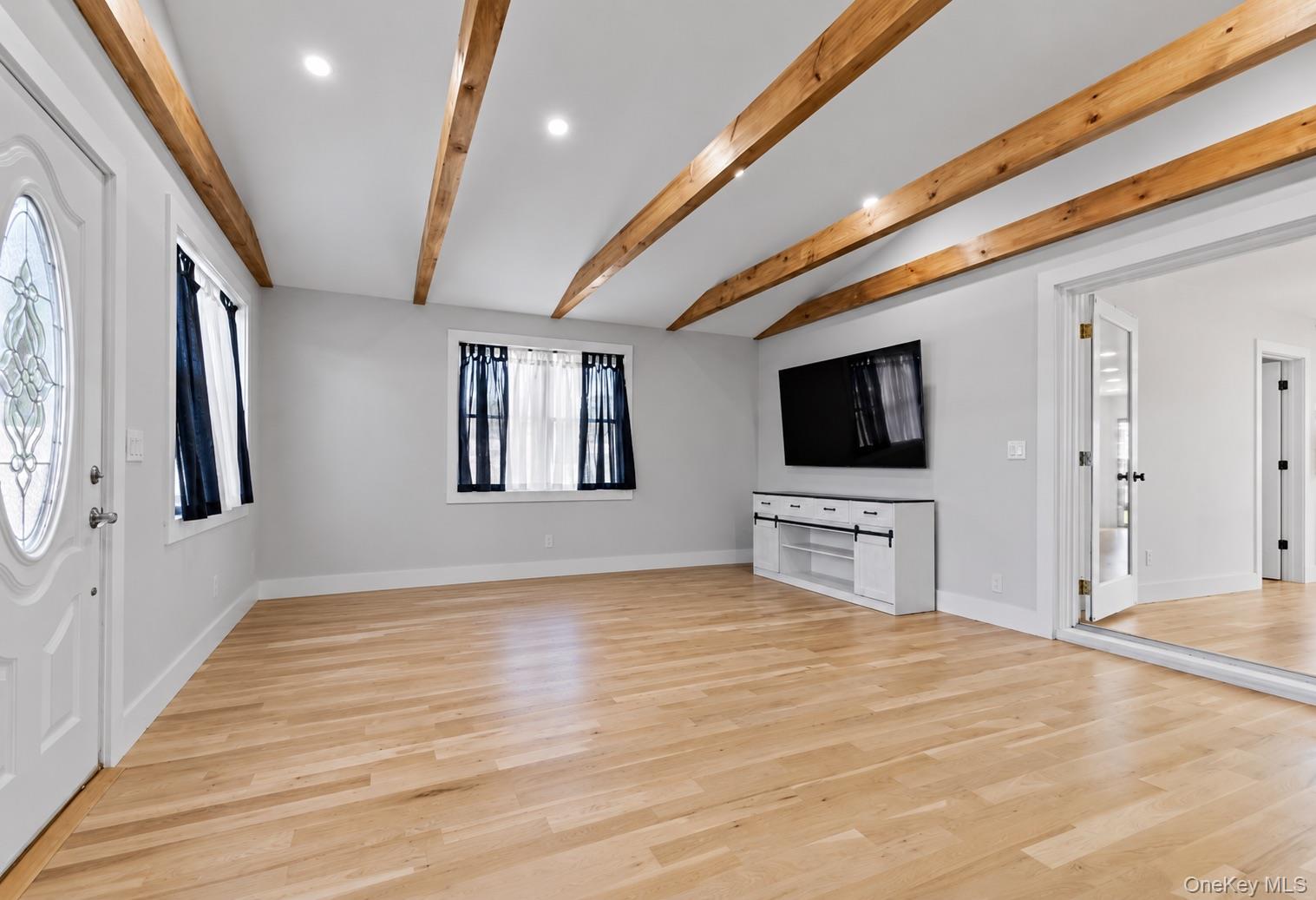 55 Alhambra Road – For Rent photo 3