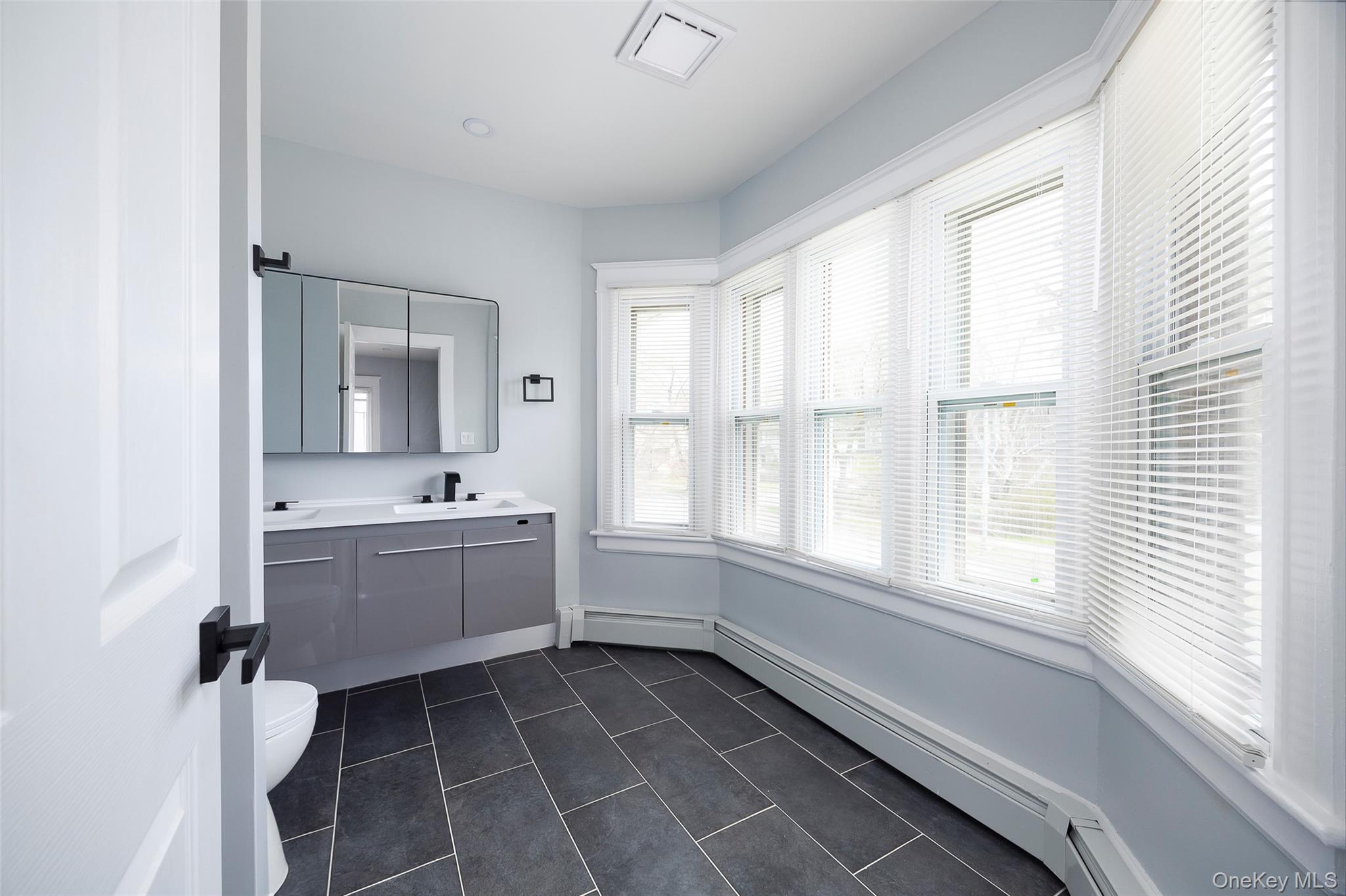 67 S Grand Avenue – For Rent photo 15