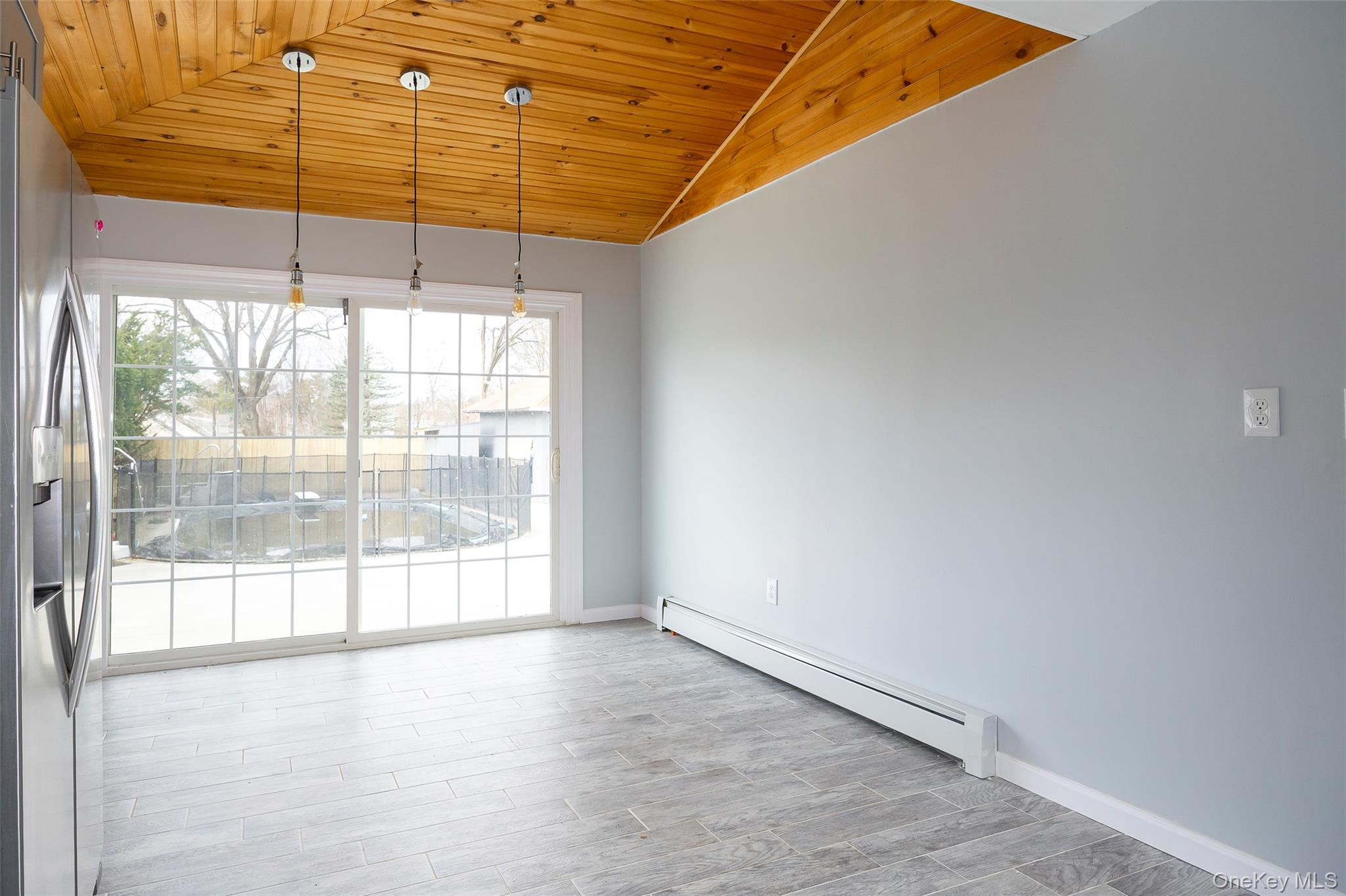67 S Grand Avenue – For Rent photo 4
