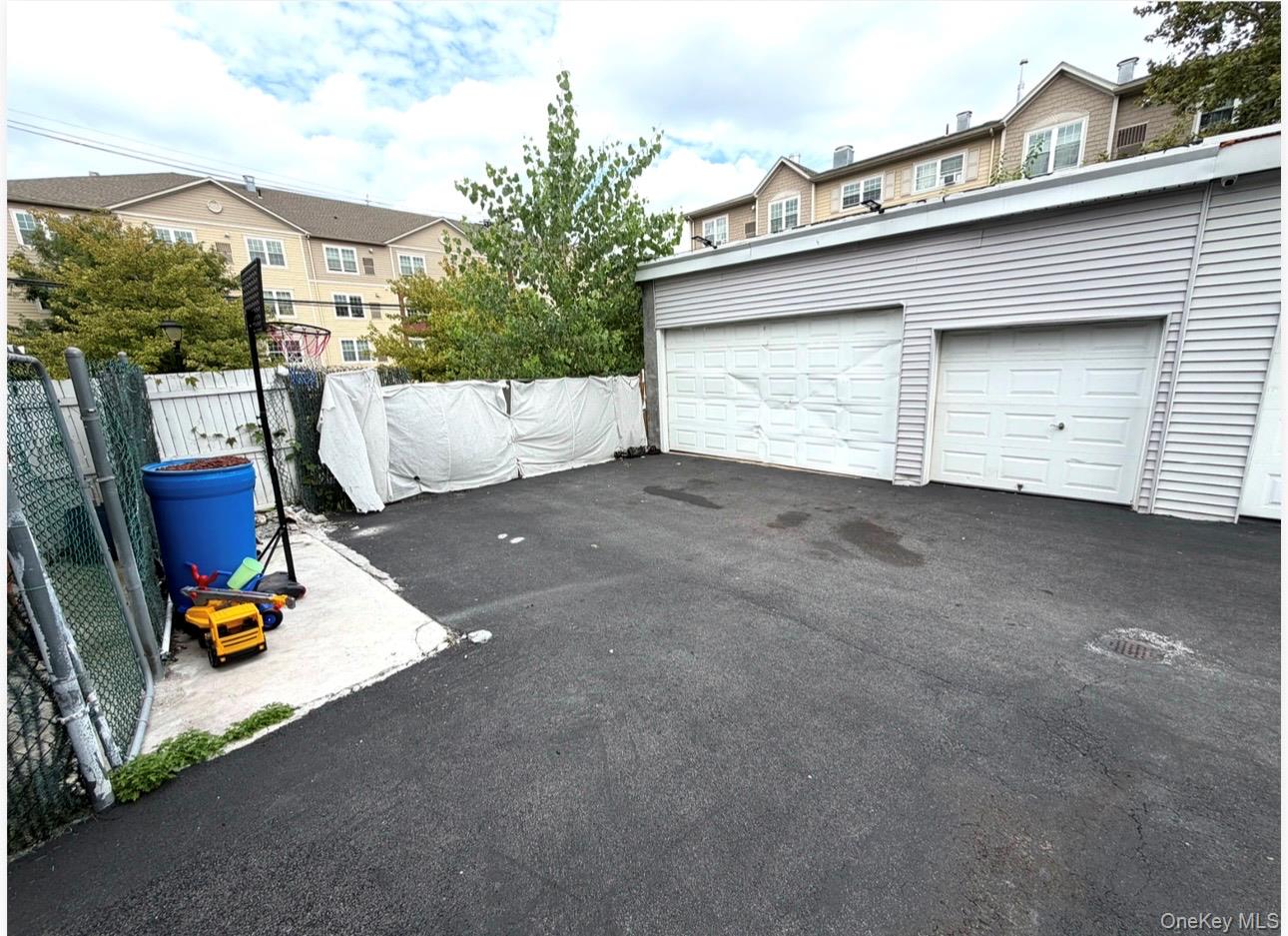 8 Ritters Lane – For Sale photo 5