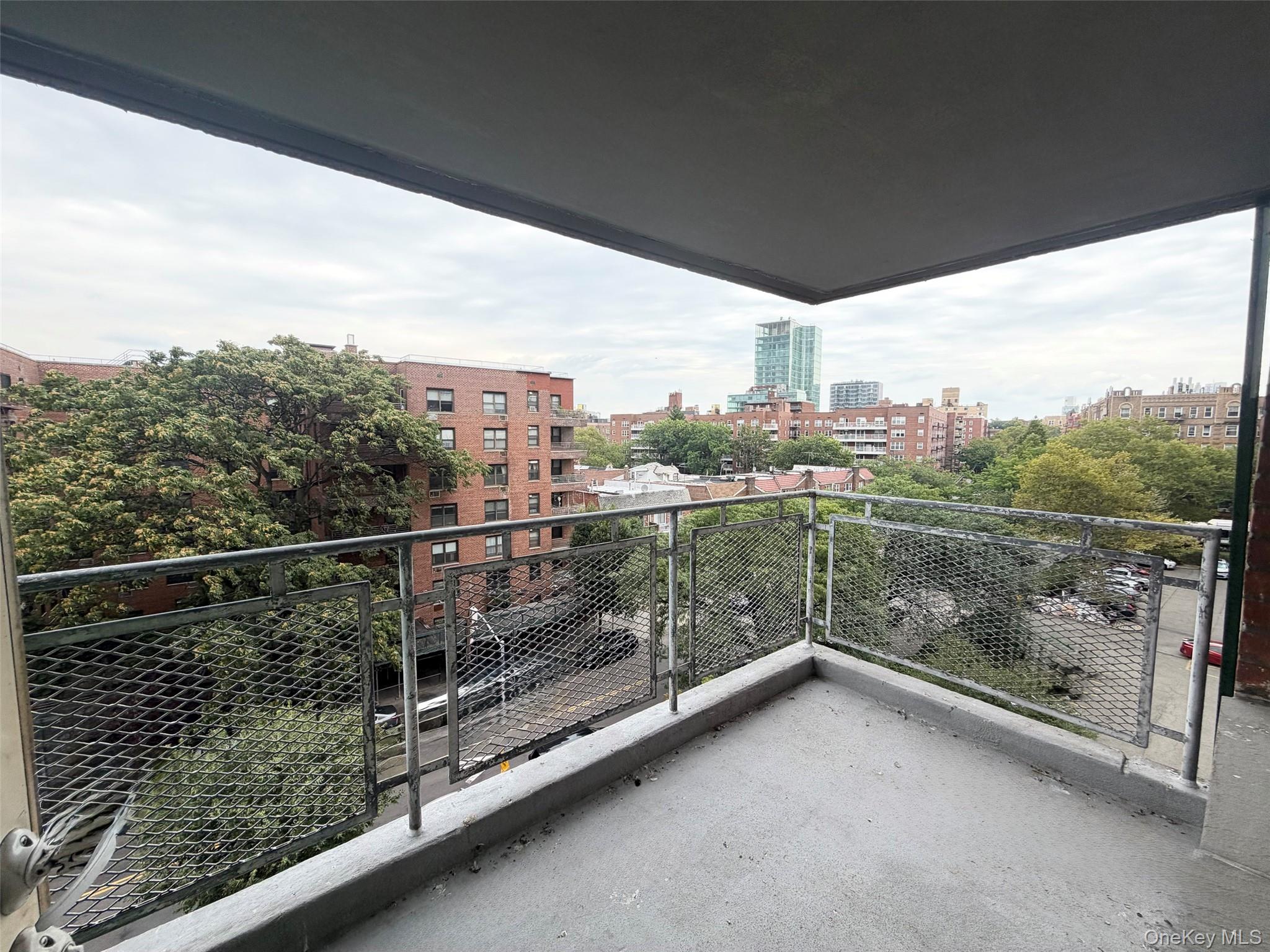 138-10 Franklin Avenue, Unit 6K photo 5