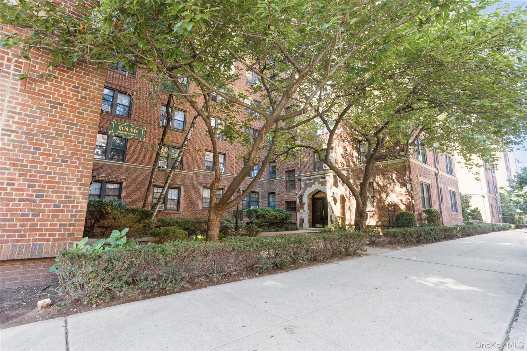 68-36 Burns Street, Unit D1