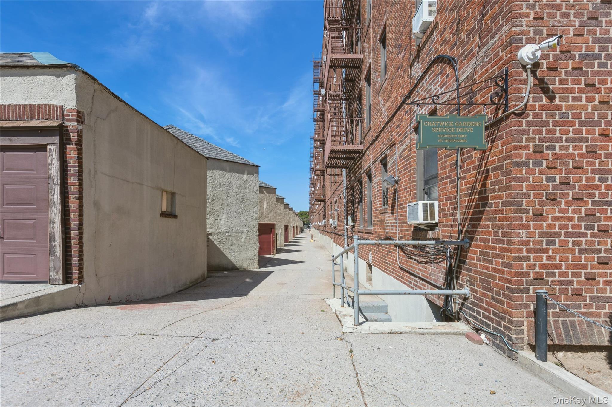 68-36 Burns Street, Unit D1 photo 18