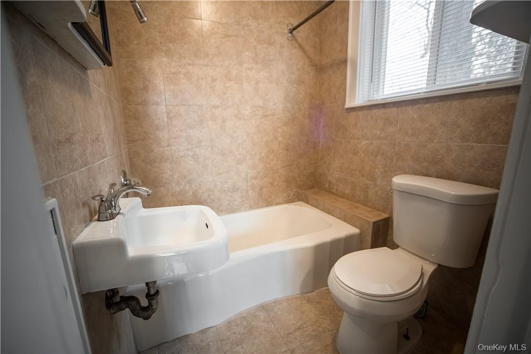 3435 Lexington Avenue, Unit C photo 4