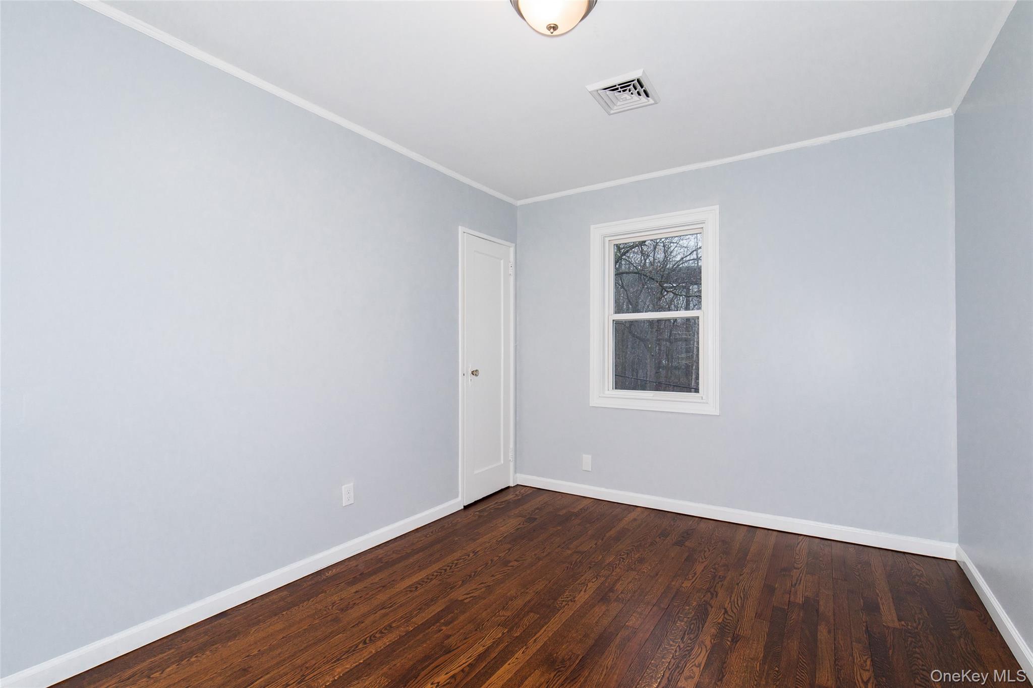 1 BAIN Avenue – For Rent photo 9