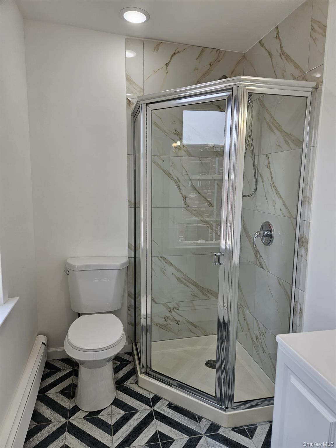480 Westbury Avenue – For Rent photo 4