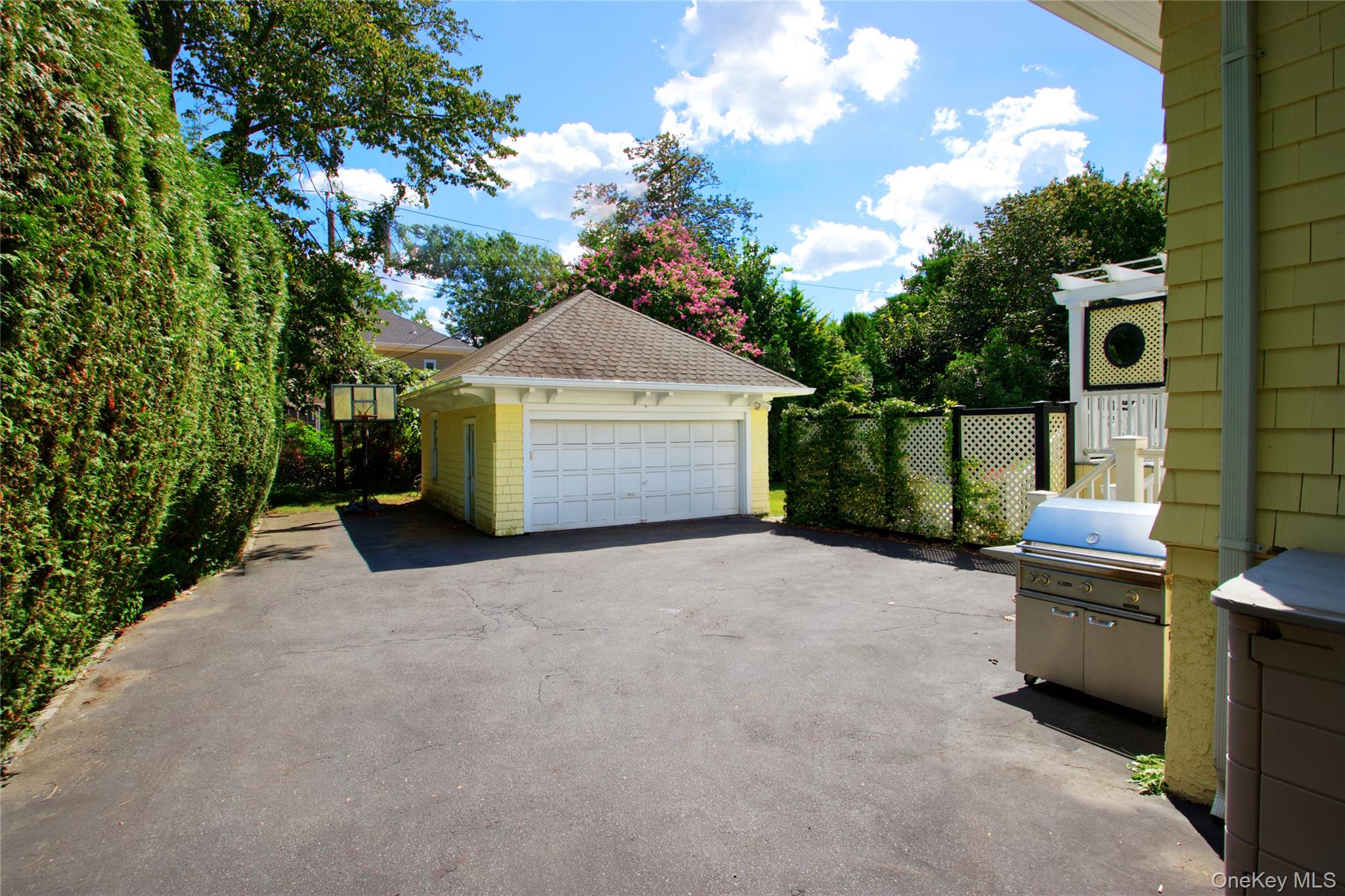92 6th Street – For Rent photo 28