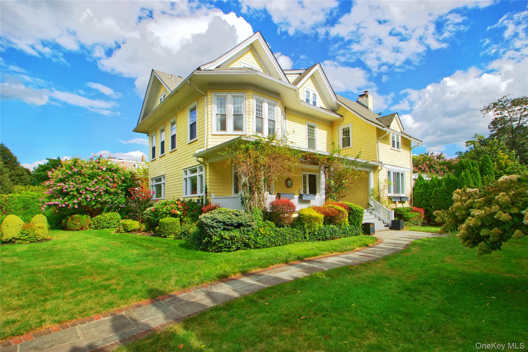 92 6th Street – For Rent