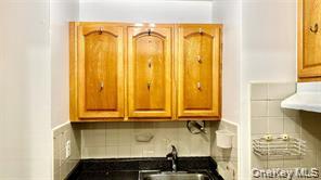 84-70 129 Street, Unit 6J photo 5