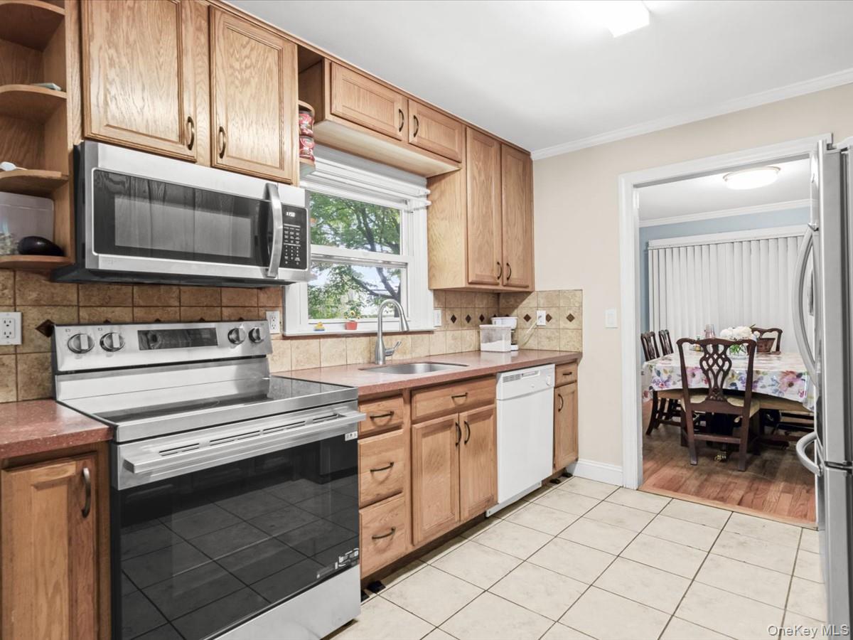 23 Hren Avenue – For Sale photo 3