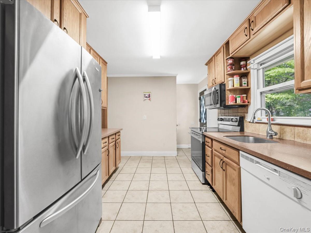 23 Hren Avenue – For Sale photo 5