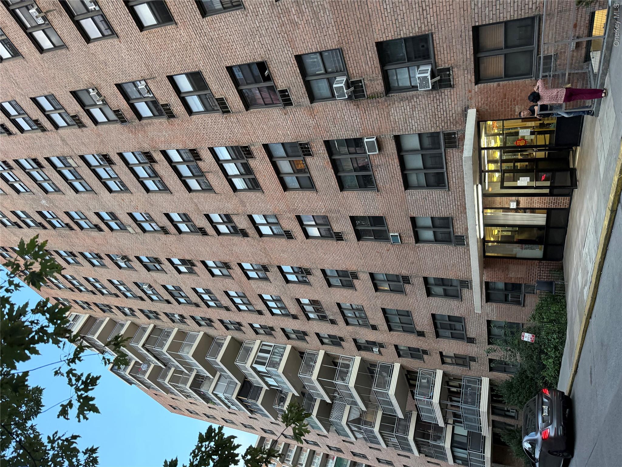 42-55 Colden Street, Unit 6S
