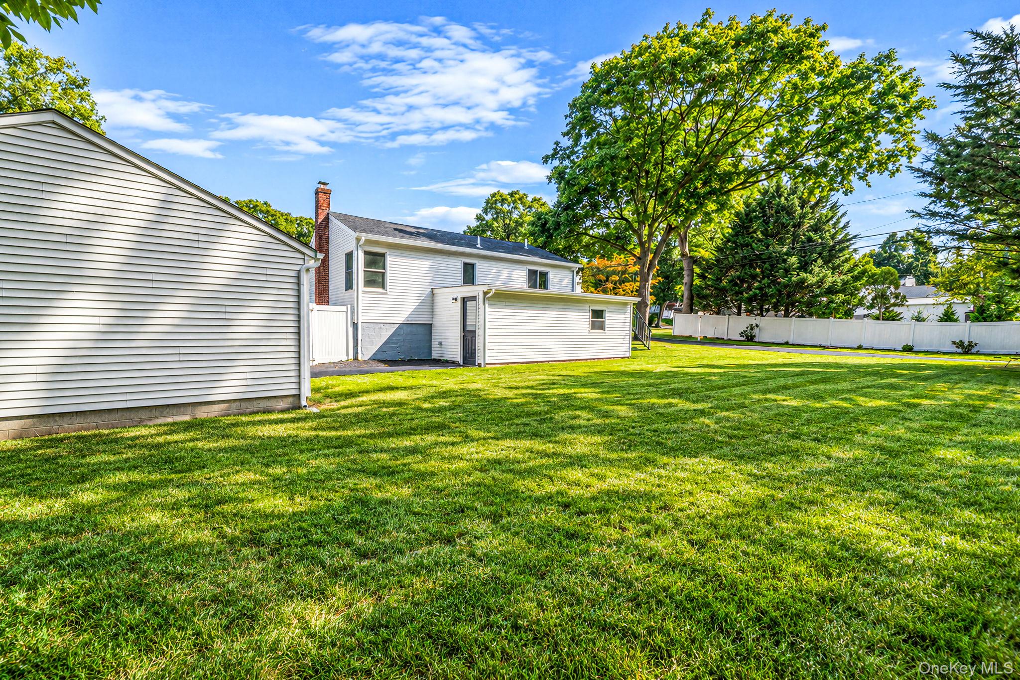 14 Millers Road – For Sale photo 4