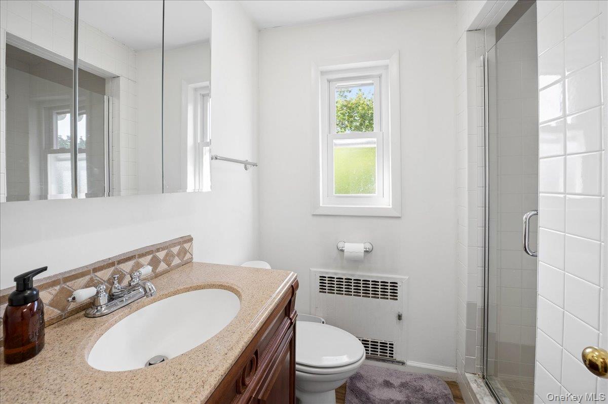5 Quintard Drive – For Rent photo 13