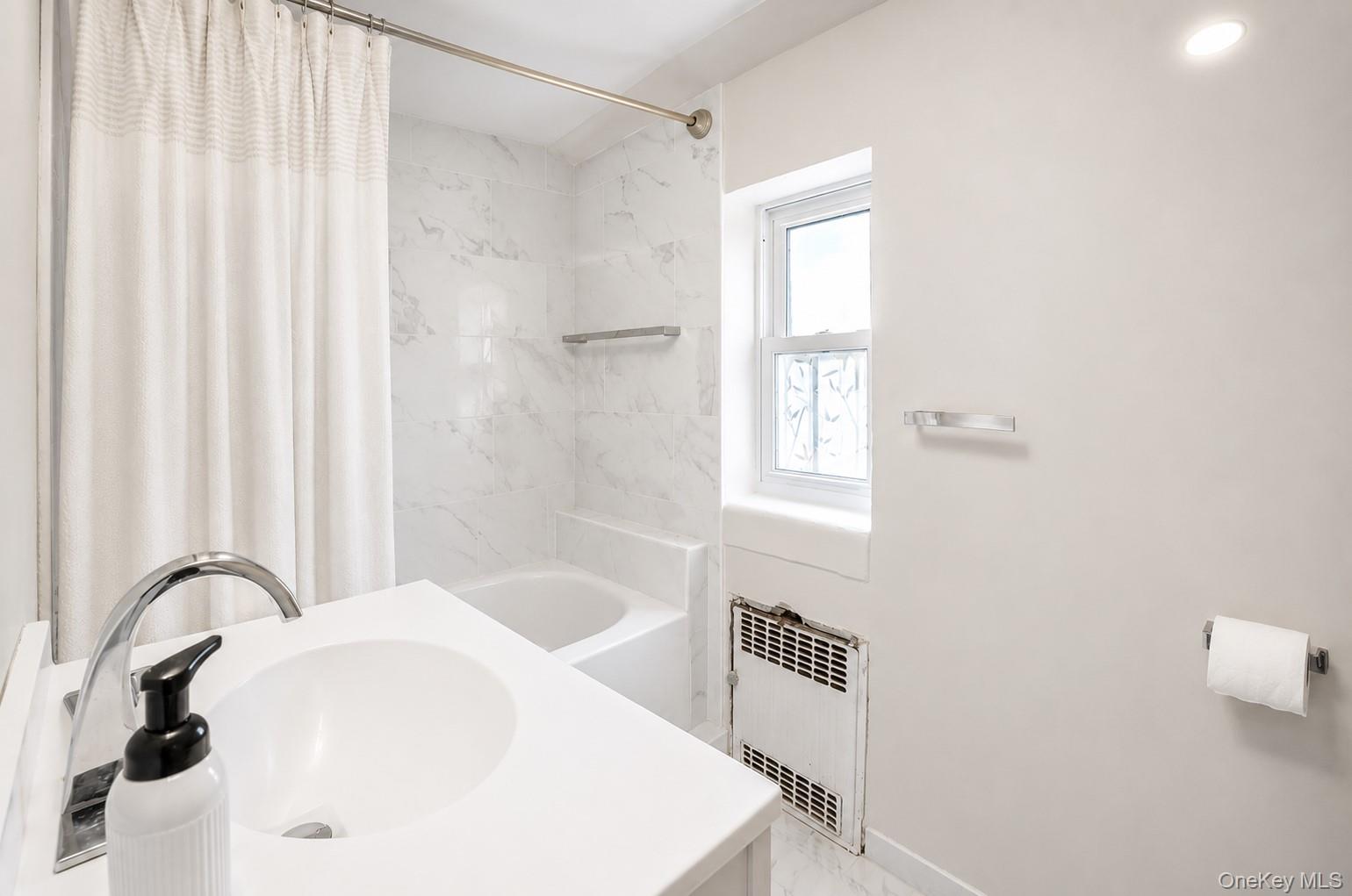 5 Quintard Drive – For Rent photo 16