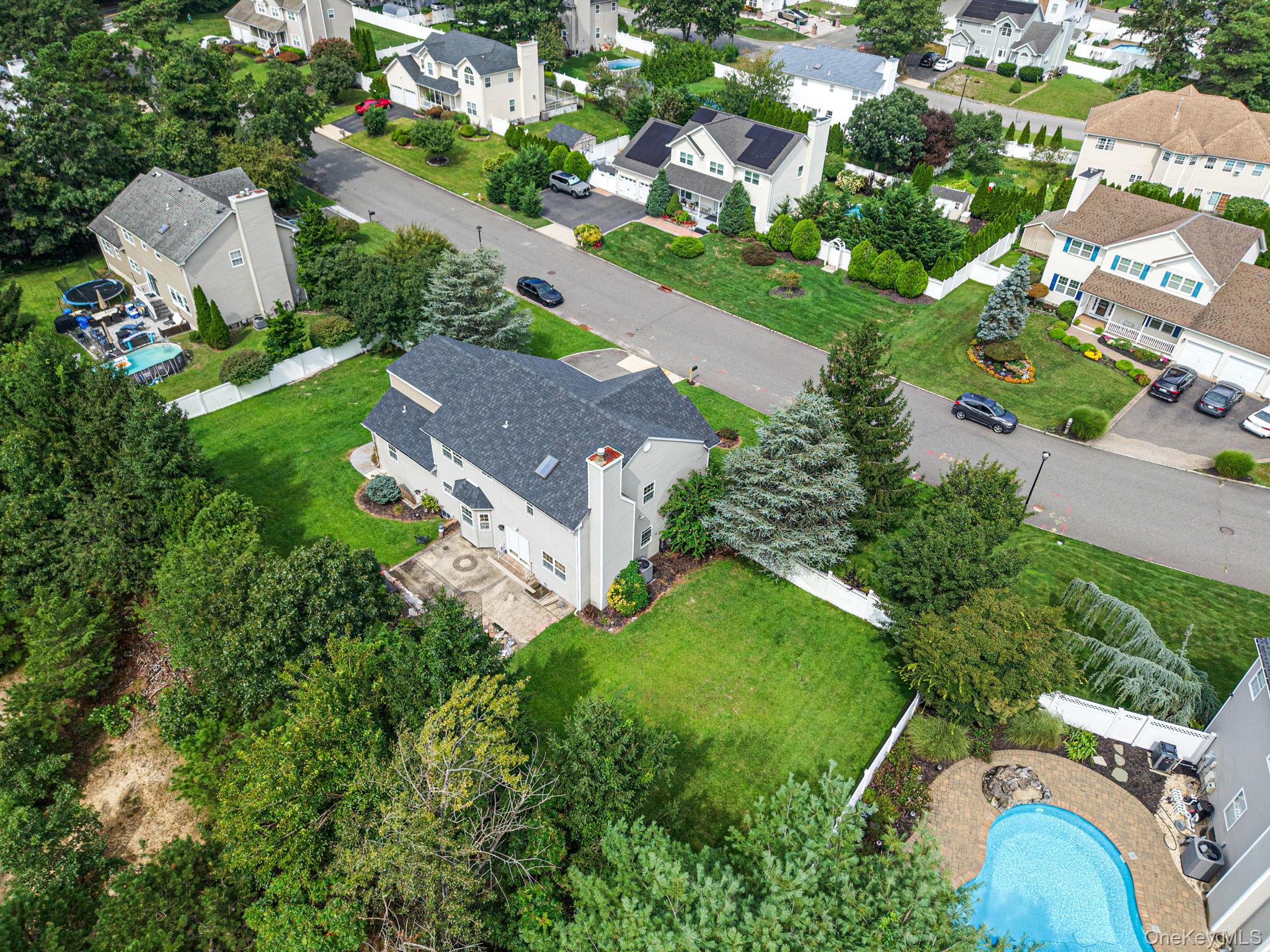 18 Woodridge Lane – For Sale photo 8