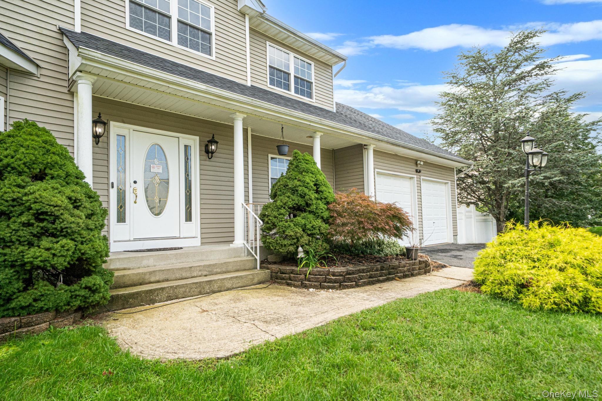 18 Woodridge Lane – For Sale photo 2
