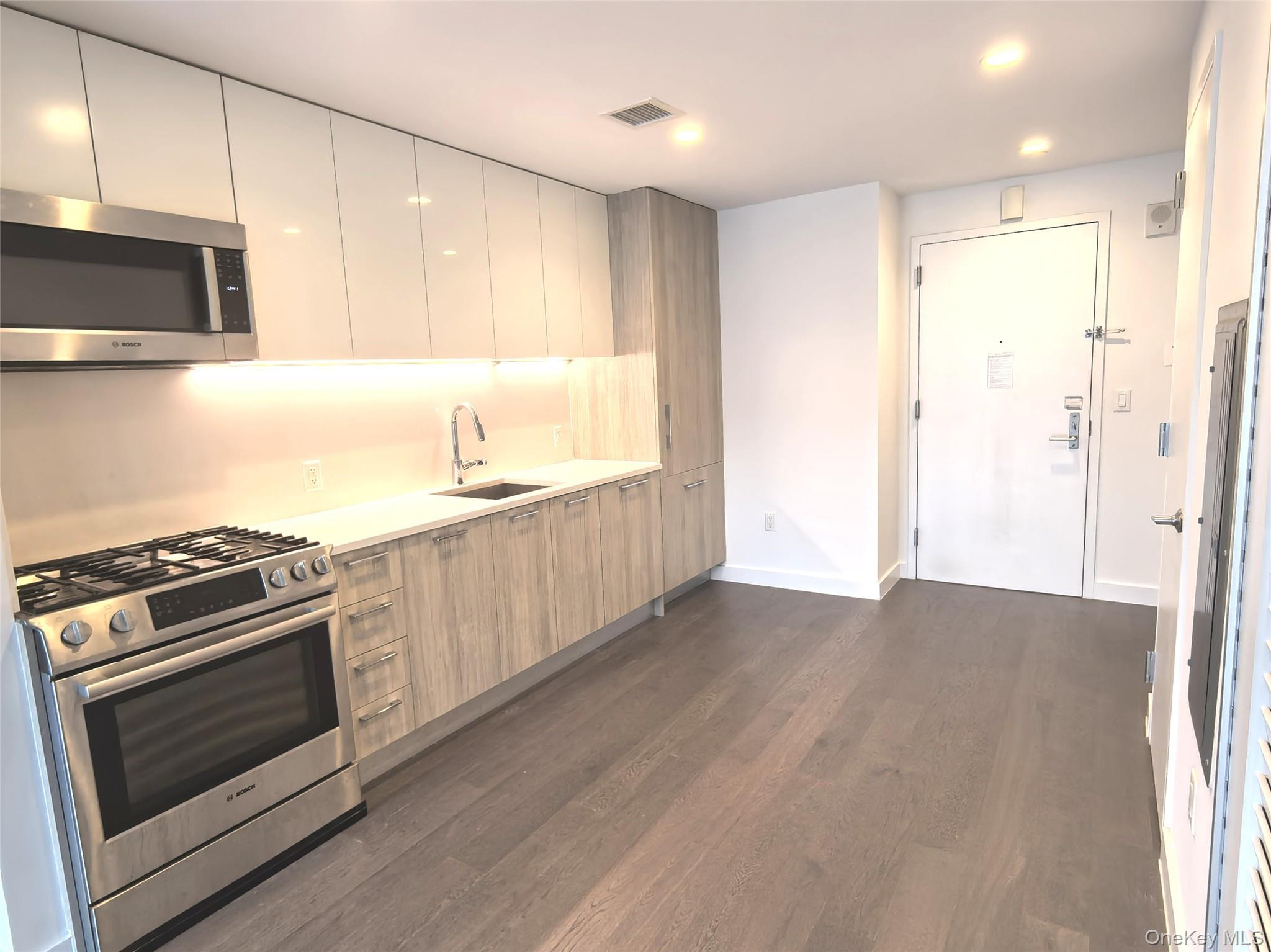 13103 40th Road, Unit PH1W photo 12