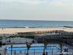 750 Shore Road, Unit 1H photo 4