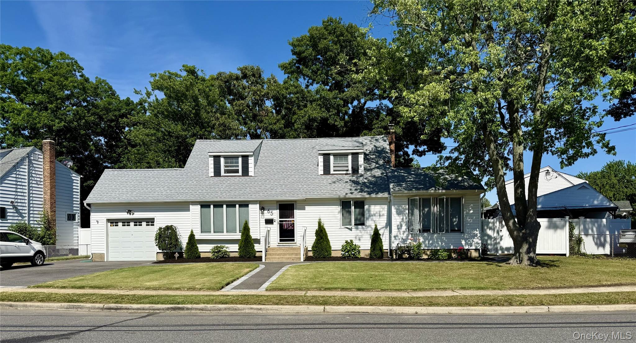 65 Westwood Road N – For Sale