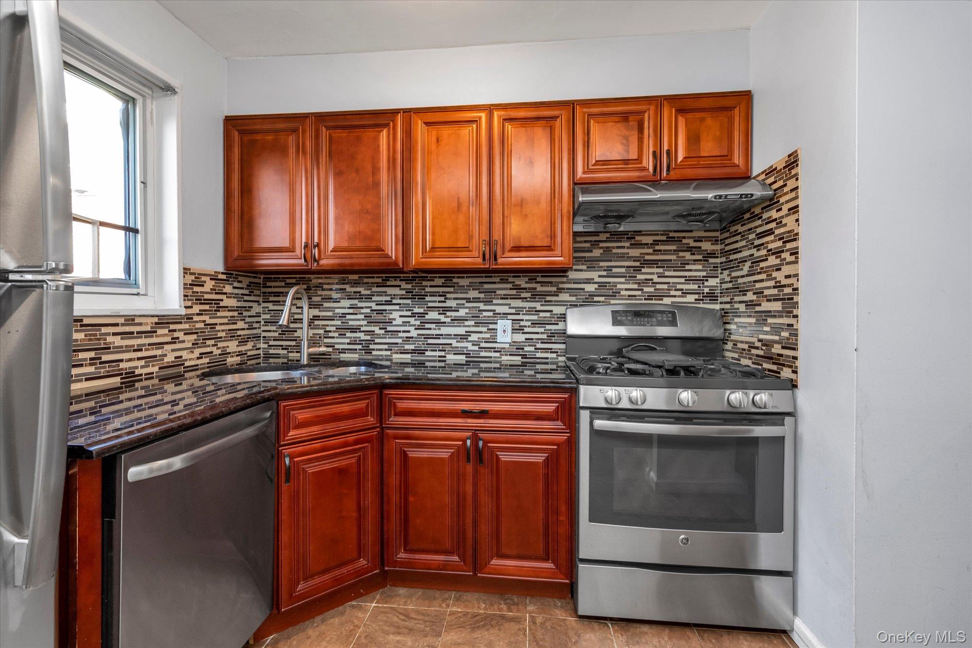 229-04 Hillside Avenue, Unit 1st Floor photo 6