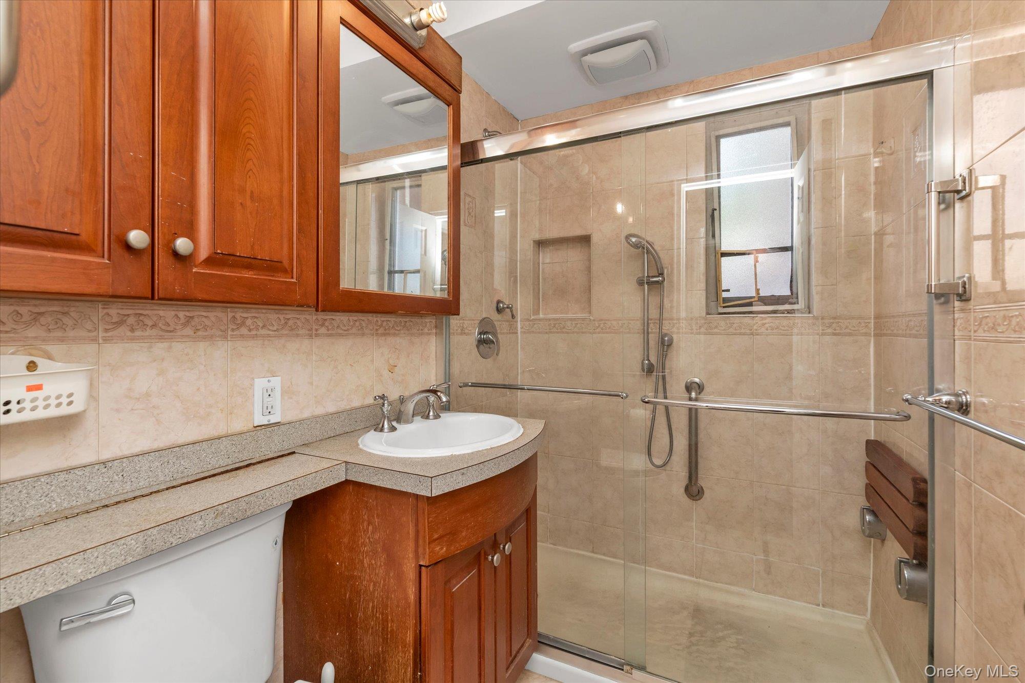 229-05 87th Avenue, Unit 46-5 photo 12