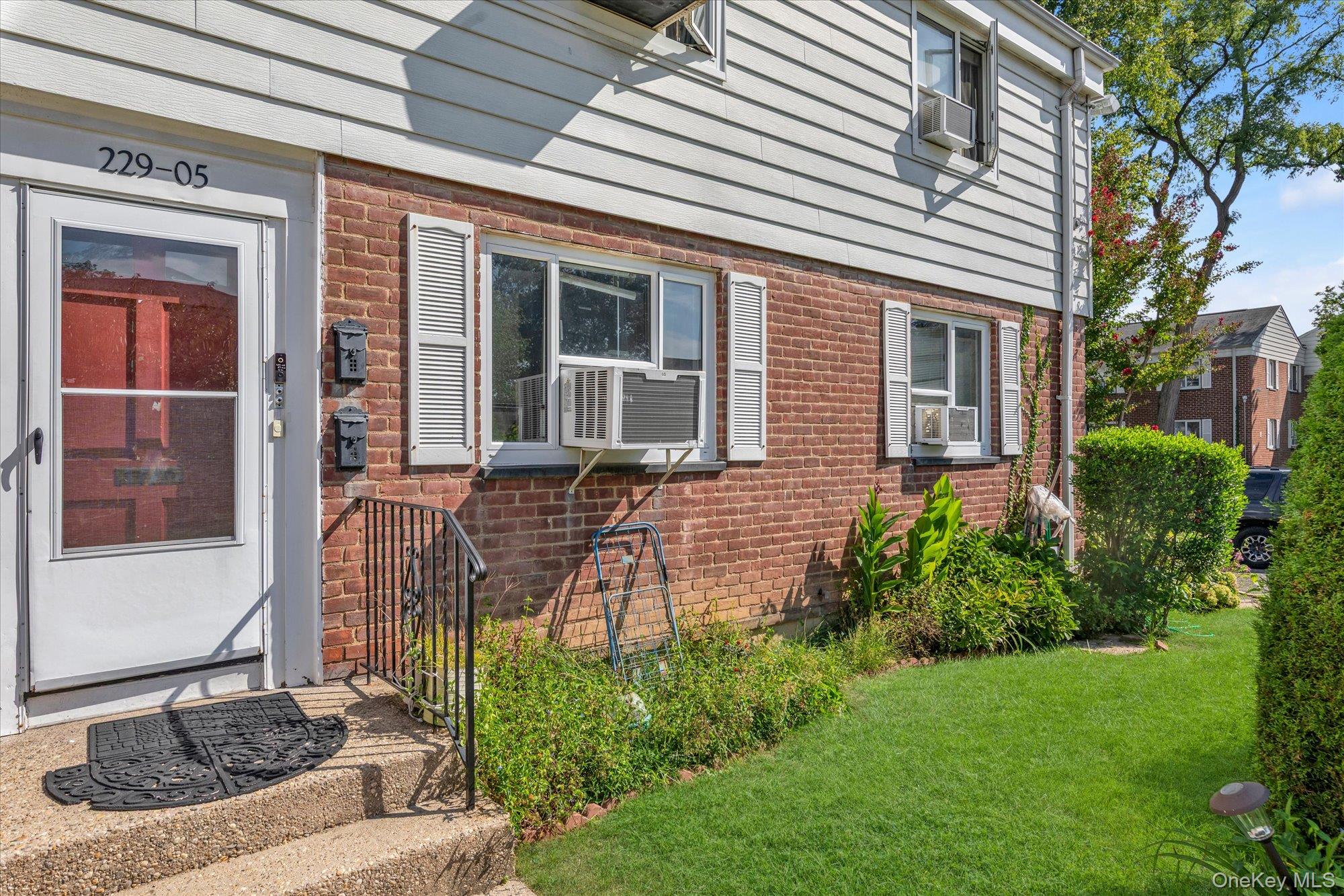 229-05 87th Avenue, Unit 46-5 photo 14