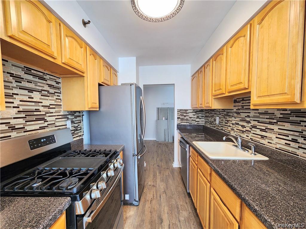14 Nosband Avenue, Unit 1A photo 7