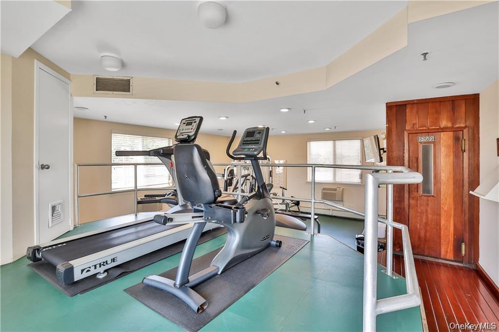 14 Nosband Avenue, Unit 1A photo 19