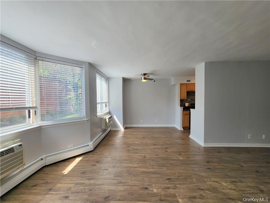 14 Nosband Avenue, Unit 1A photo 5