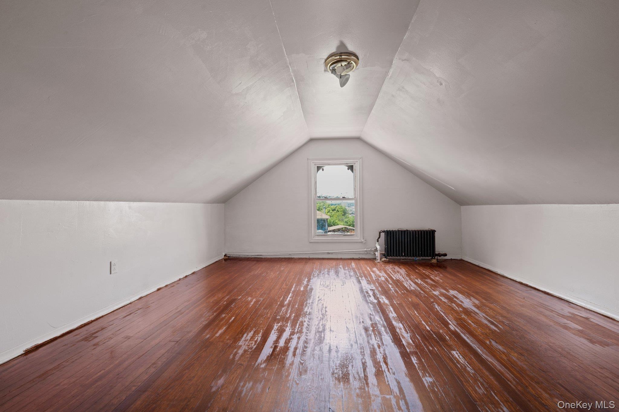 10505 Ditmars Boulevard – For Sale photo 14