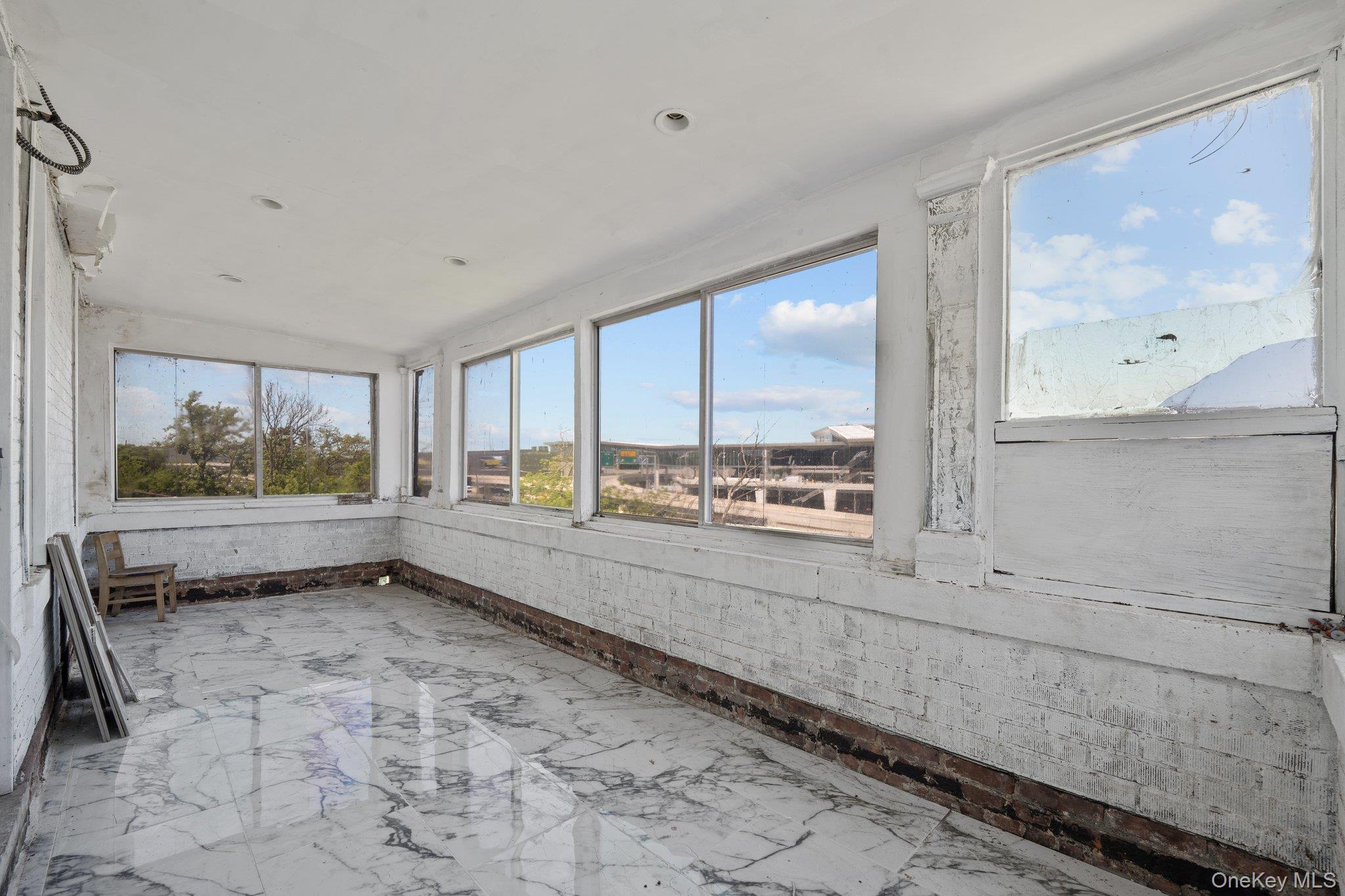 10505 Ditmars Boulevard – For Sale photo 12