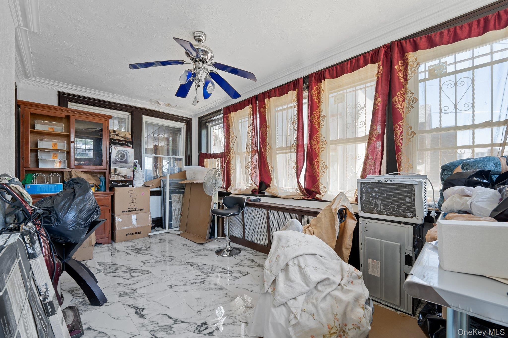 10505 Ditmars Boulevard – For Sale photo 6