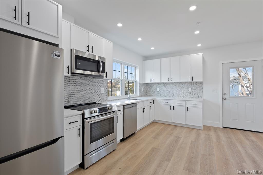 9 Lagrange Avenue, Unit APT 2 photo 4