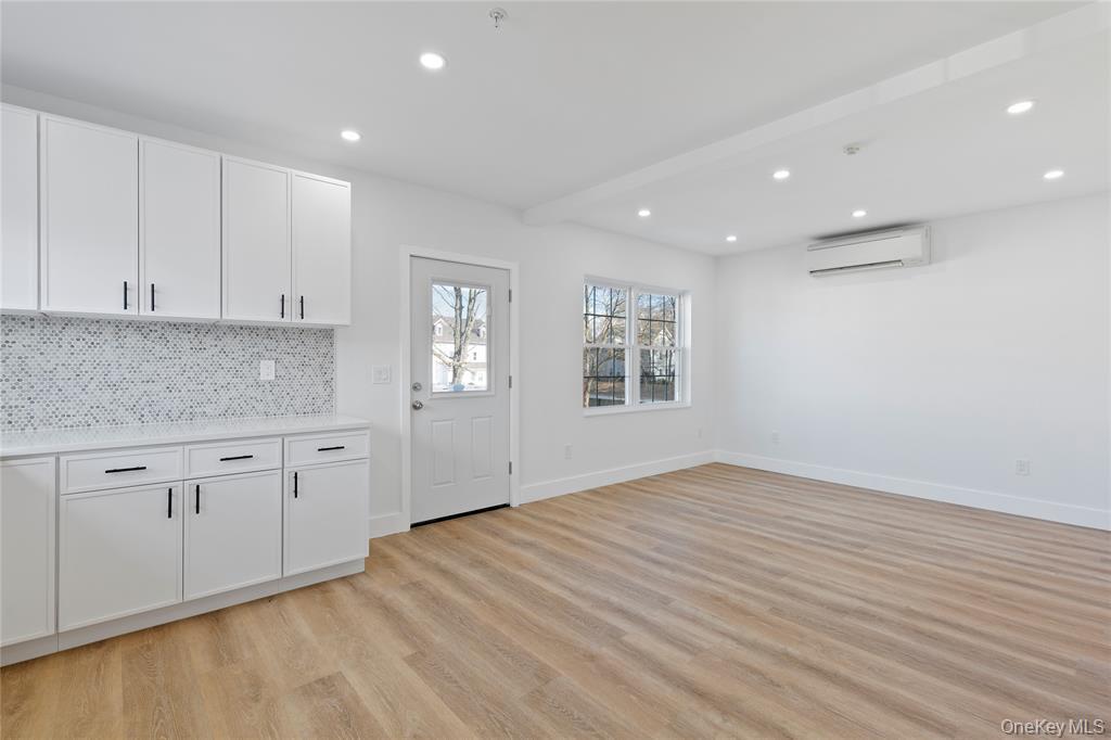 9 Lagrange Avenue, Unit APT 2 photo 7