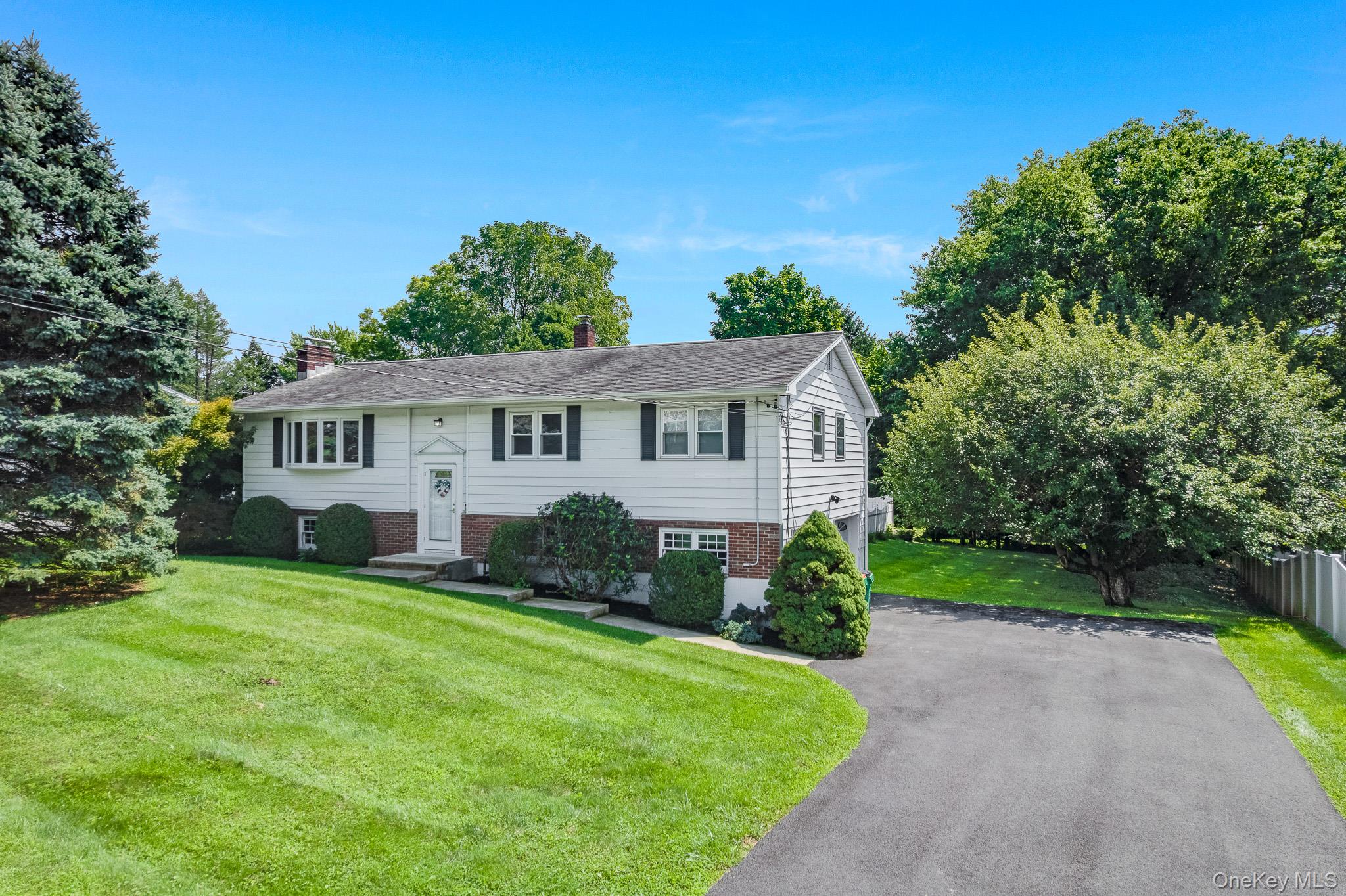 103 Edgehill Drive – For Sale