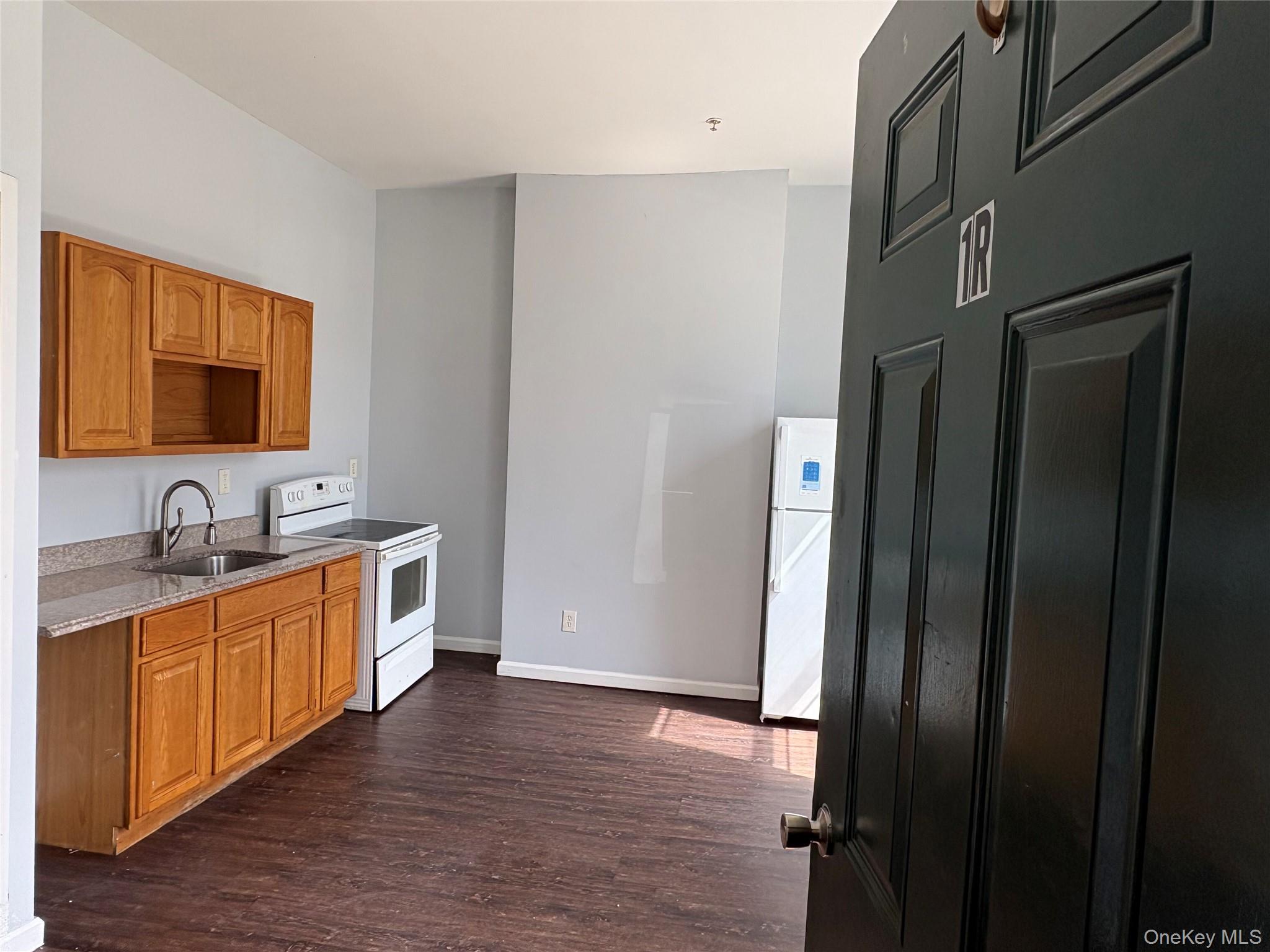 384 Washington Street, Unit 1R photo 3