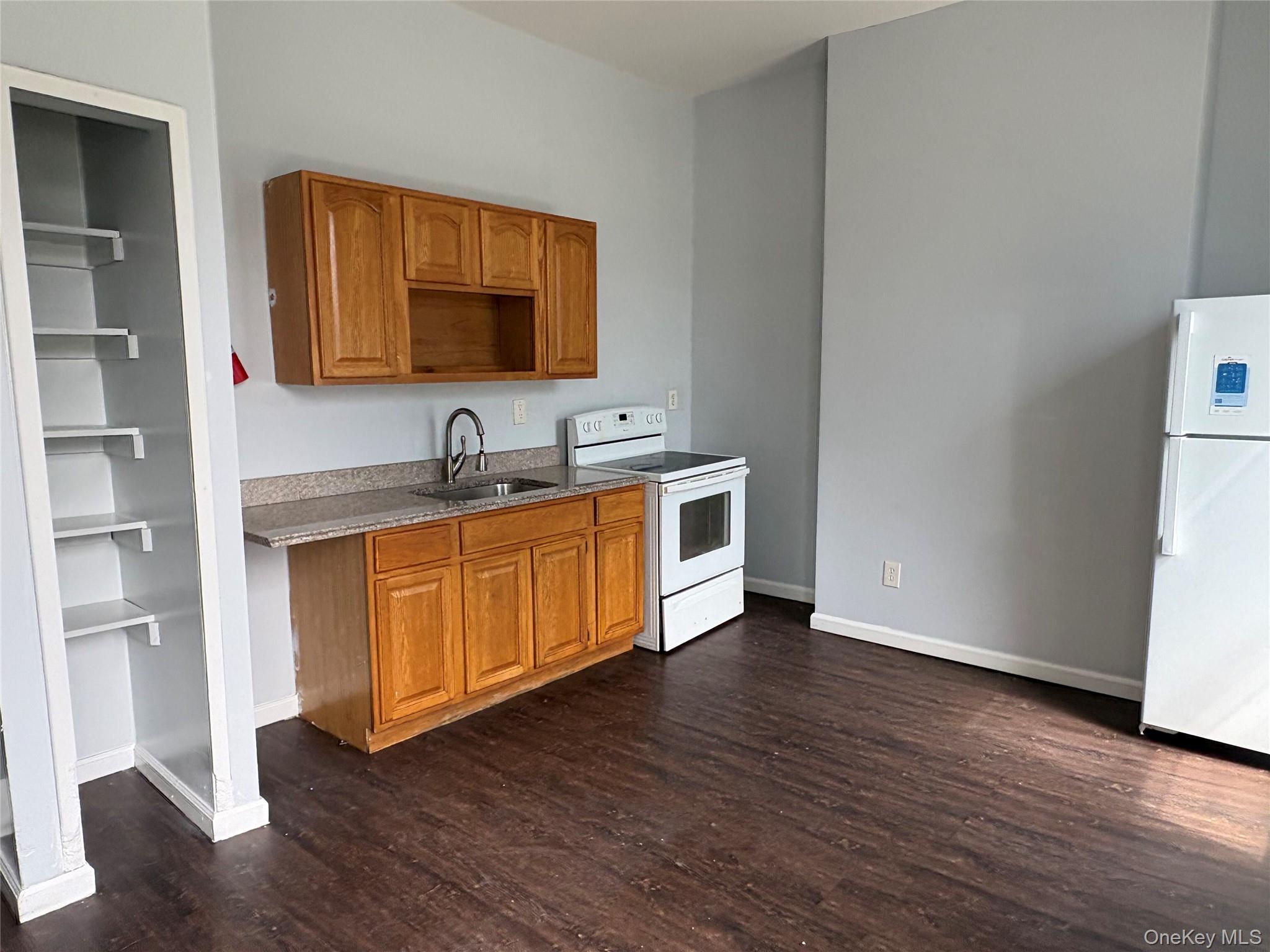 384 Washington Street, Unit 1R