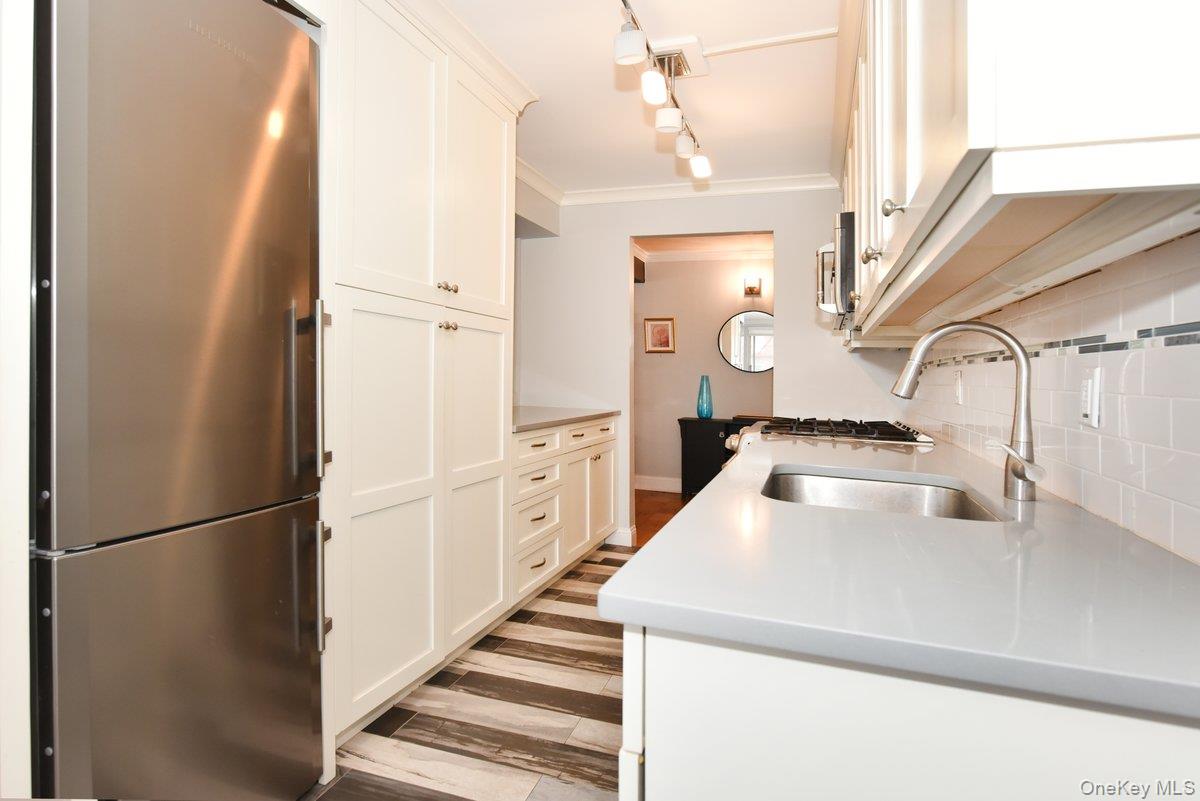 100 Clinton Avenue, Unit 1F photo 5