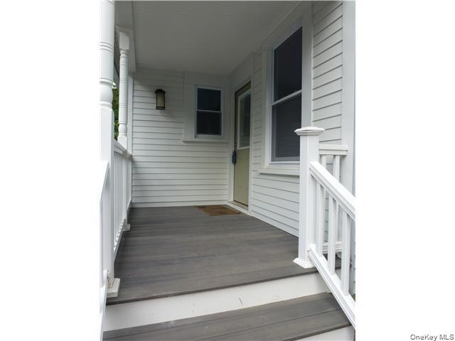 60 Elysian Avenue, Unit 2 photo 5