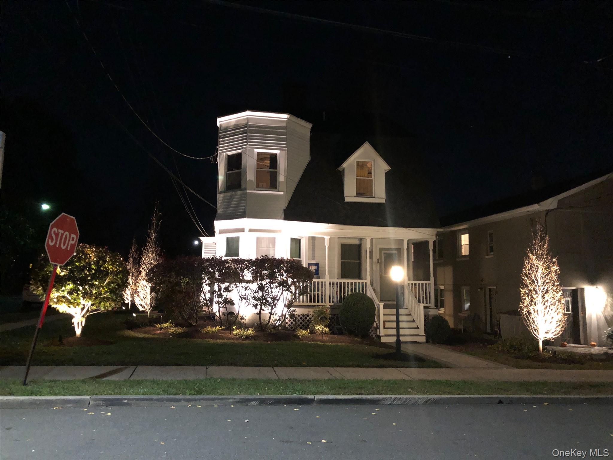 60 Elysian Avenue, Unit 2 photo 3