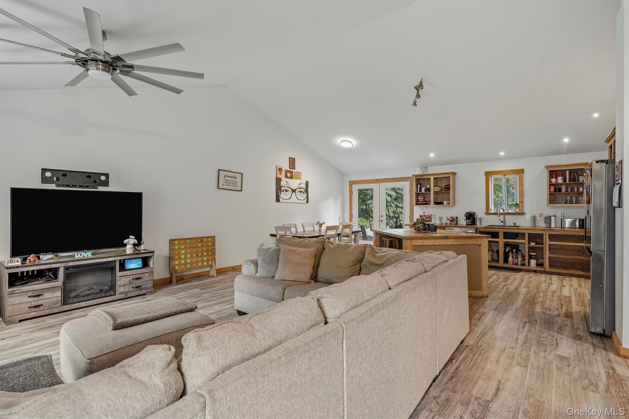 19 Zane Street – For Sale photo 6