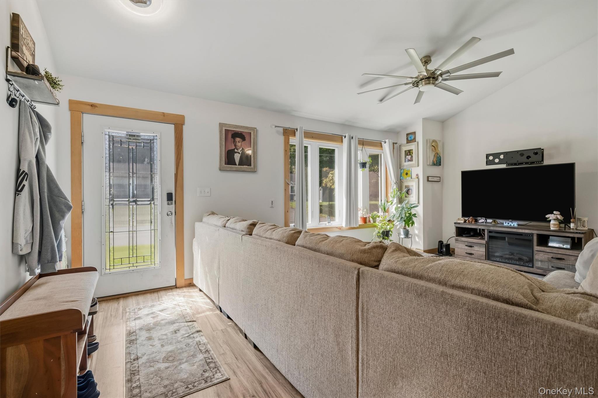 19 Zane Street – For Sale photo 5
