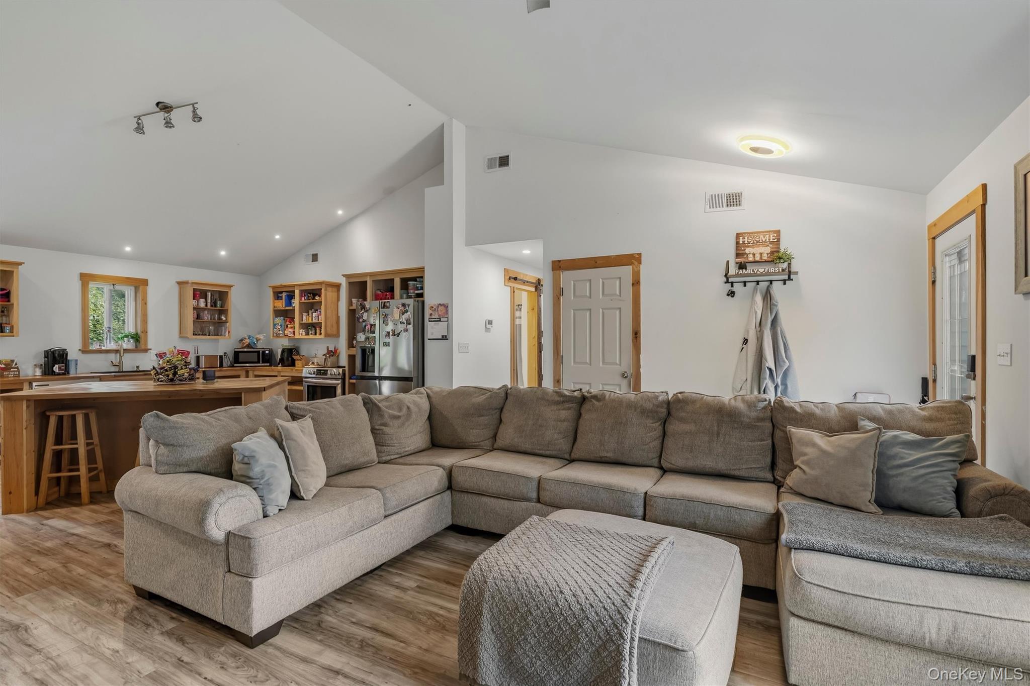 19 Zane Street – For Sale photo 9