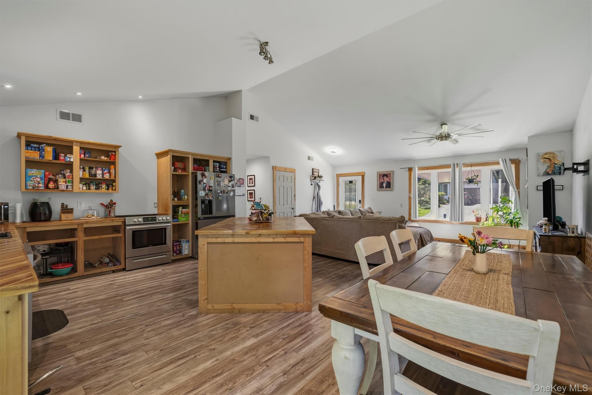 19 Zane Street – For Sale photo 12