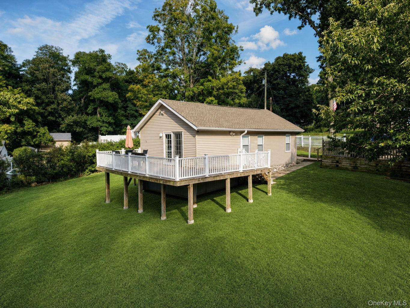 36 Paradise Trail – For Sale photo 2