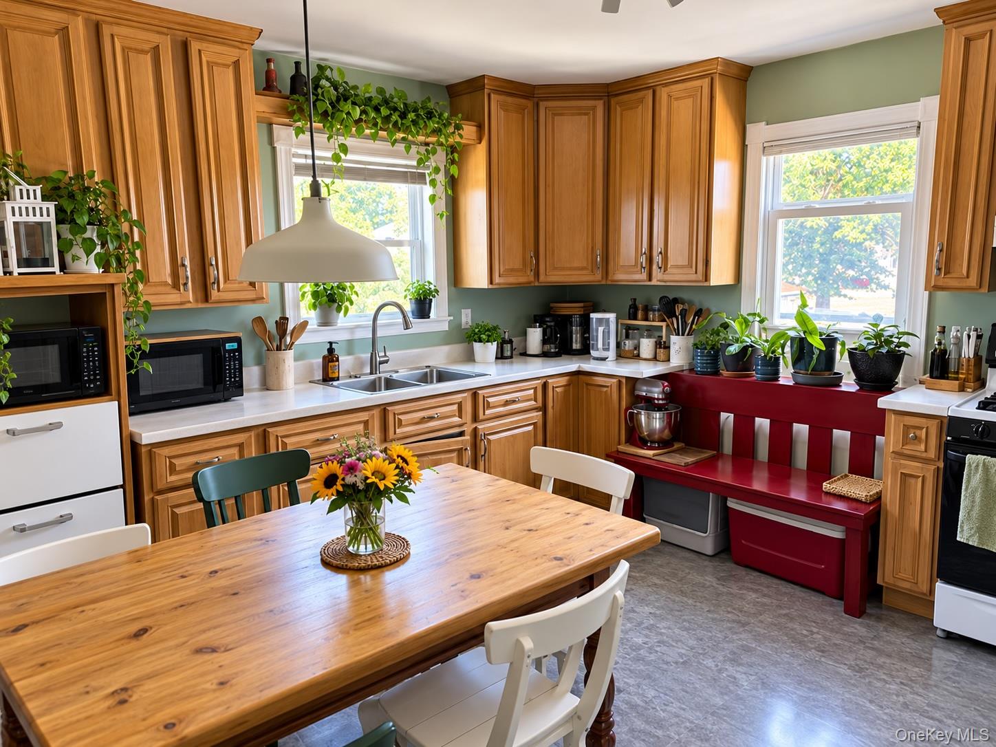 74 W Hoffman Avenue – For Sale photo 4