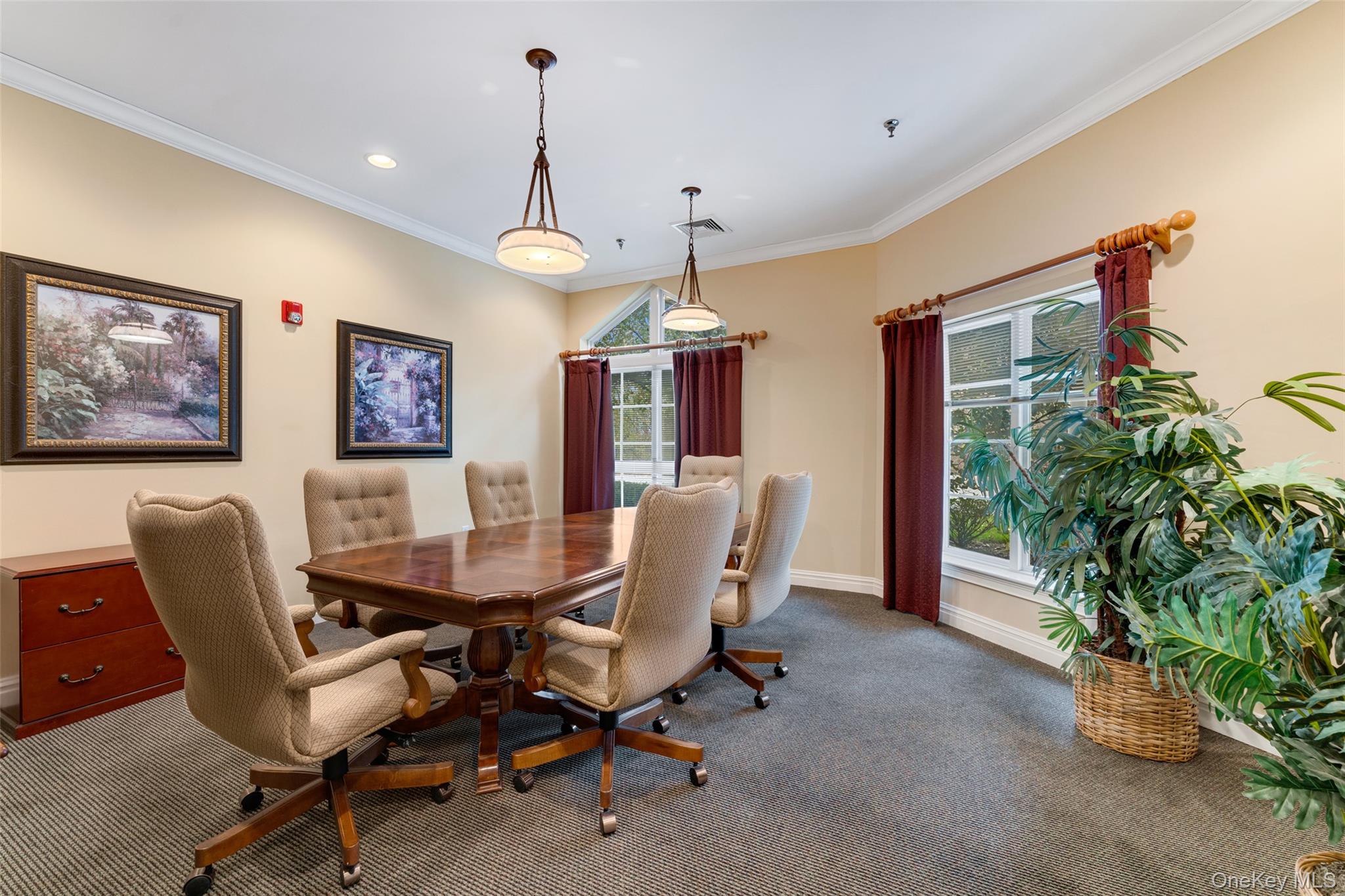 300 Woodcrest Lane, Unit 329 photo 20