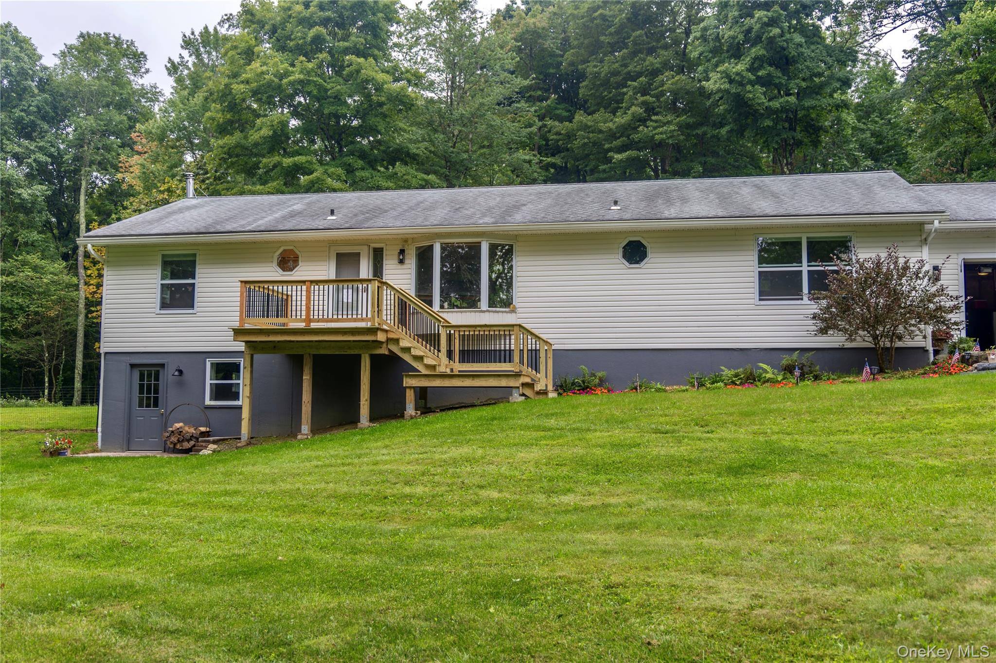 60 Briarwood Lane – For Sale photo 42