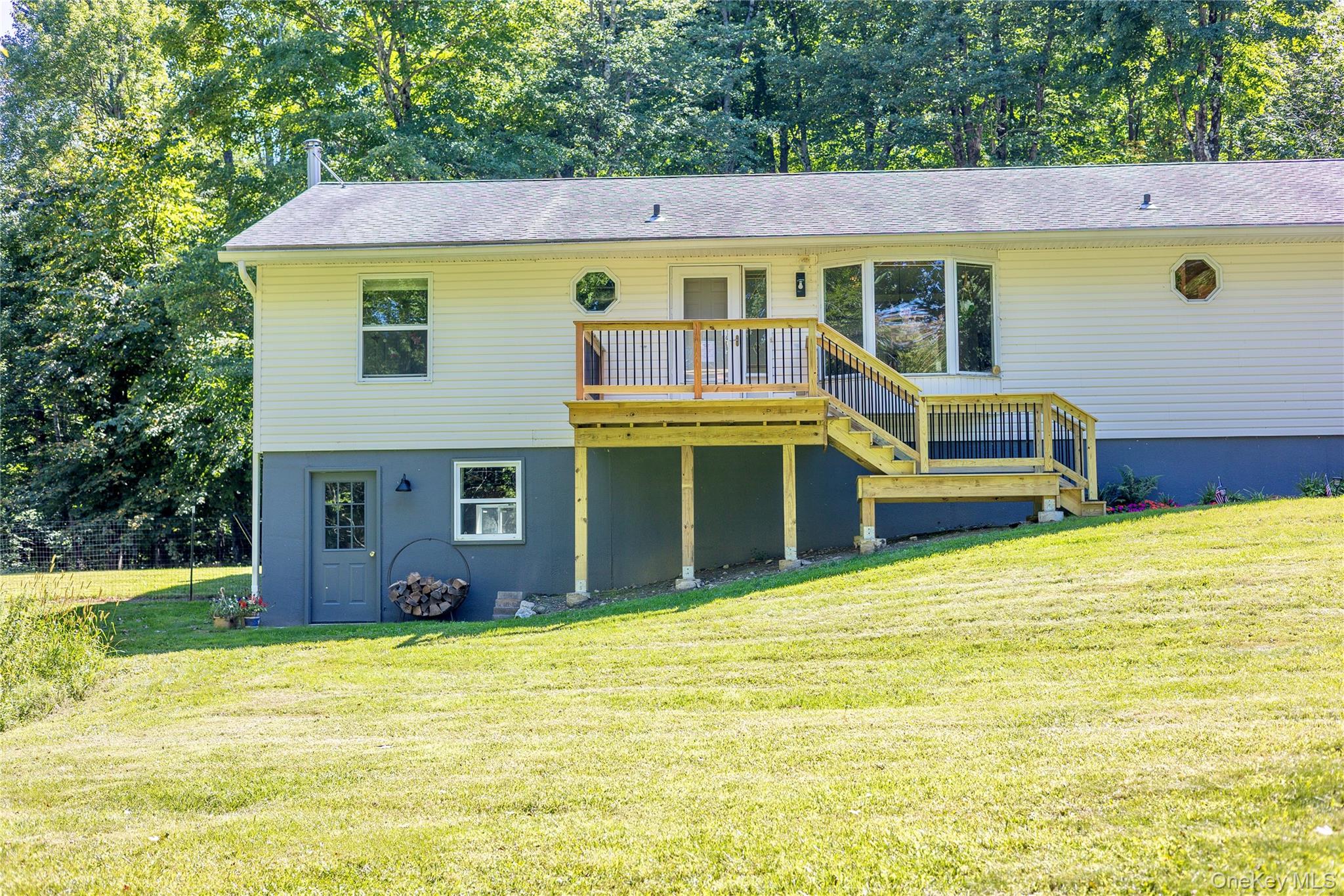 60 Briarwood Lane – For Sale photo 17